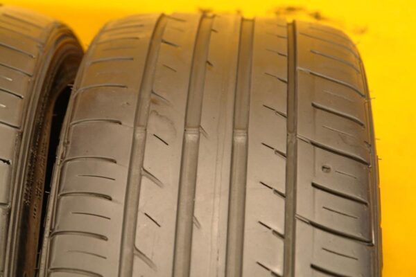 2 used tires 225/40/18 FALKEN - Image 3