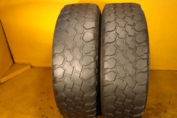 2 used tires LT 31/10.50/15 MUDSTAR