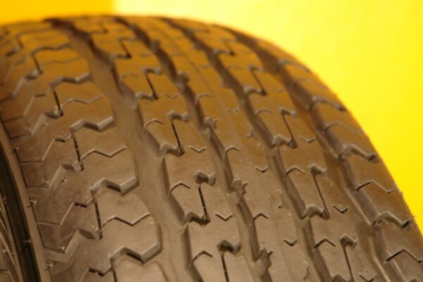 2 like new tires ST 225/75/15 POWER KING - Image 3