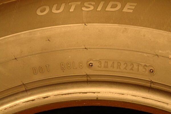 2 used tires 235/65/17 FALKEN - Image 8