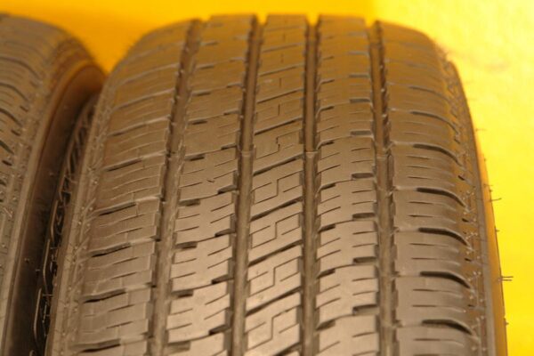 2 used tires 205/65/16 BRIDGESTONE - Image 3