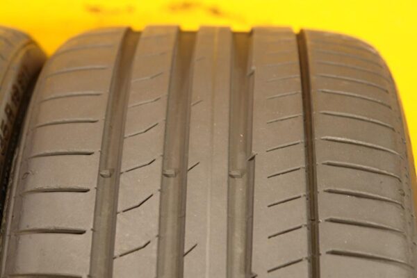 2 used tires 235/35/19 CONTINENTAL - Image 3