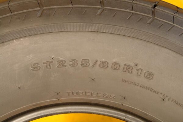 2 used tires ST 235/80/16 WESTLAKE - Image 7