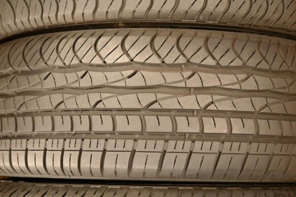 4 used tires 205/60/16 DOUGLAS - Image 4