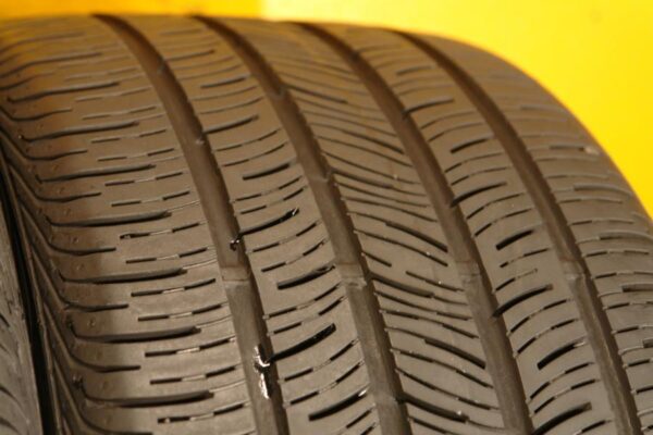 2 used tires 265/35/18 CONTINENTAL - Image 3