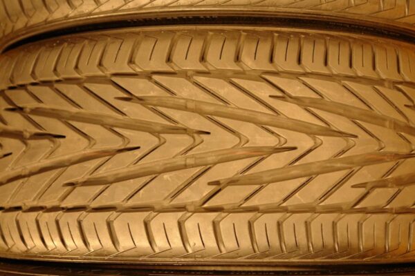 4 used tires 225/35/19 GENERAL - Image 4