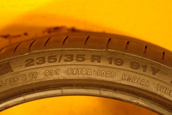 2 used tires 235/35/19 CONTINENTAL - Image 7