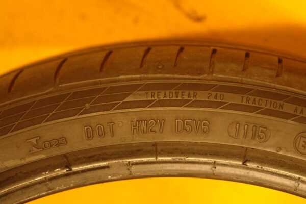 2 used tires 235/35/19 CONTINENTAL - Image 8