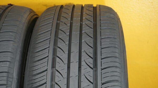 2 used tires 215/60/16 TRAVELSTAR - Image 5