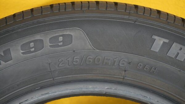 2 used tires 215/60/16 TRAVELSTAR - Image 7