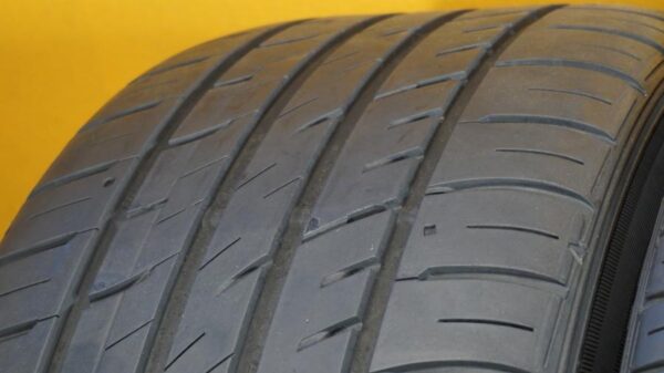 2 used tires 275/40/19 FALKEN - Image 5