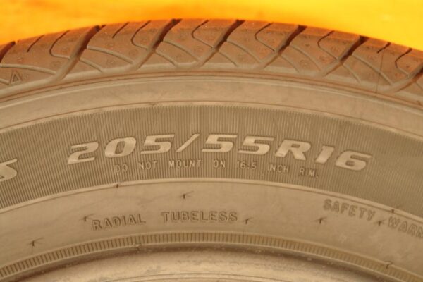 2 used tires 205/55/16 DOUGLAS - Image 8