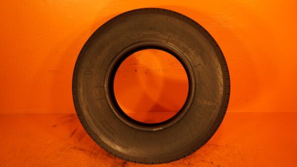 2 used tires LT 245/75/16 BRIDGESTONE - Image 6