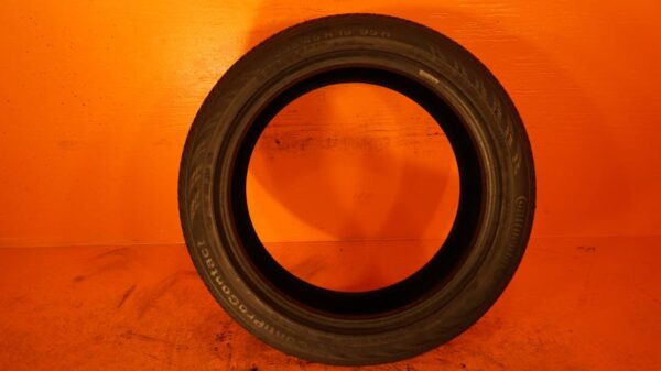 2 used tires 235/45/19 CONTINENTAL - Image 7