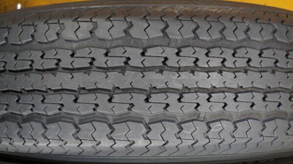 2 used tires ST 225/75/15 POWER KING - Image 4