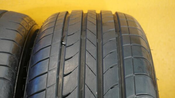 2 used tires 235/65/18 LEAO - Image 5