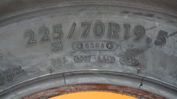 2 used tires 225/70/19.5 CONTINENTAL - Image 7