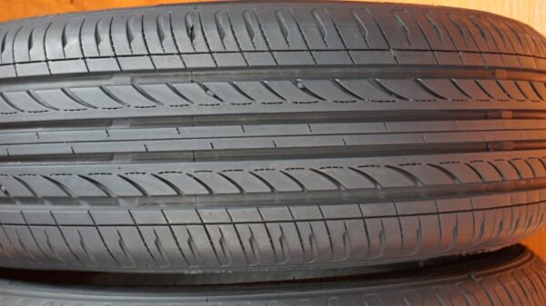 2 used tires 195/60/15 WESTLAKE - Image 4