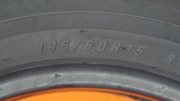 2 used tires 195/60/15 WESTLAKE - Image 7