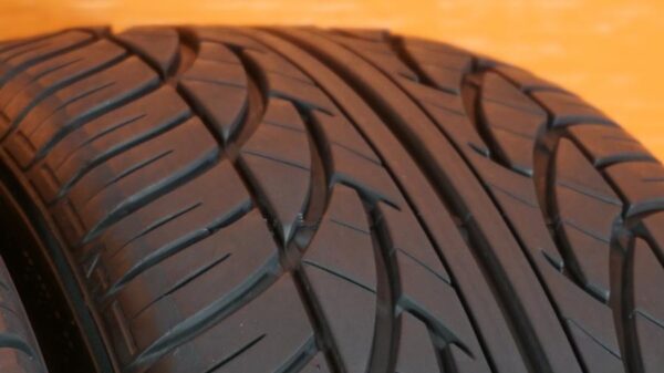 2 used tires 195/55/16 DORAL - Image 5