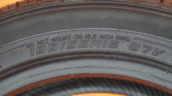 2 used tires 195/55/16 DORAL - Image 8