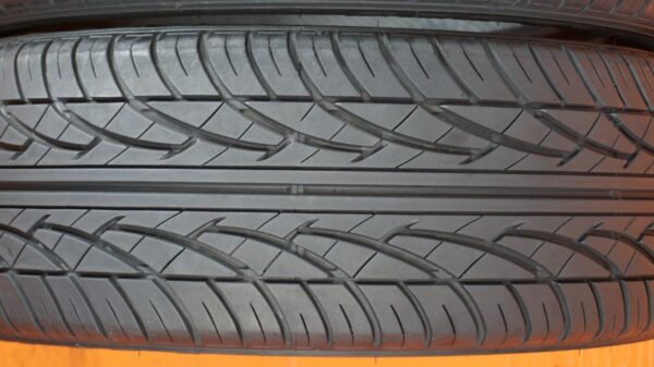 2 used tires 195/55/16 DORAL - Image 4