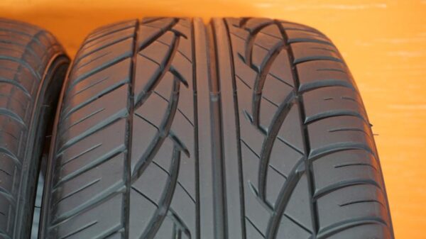 2 used tires 225/55/17 ASPEN - Image 3