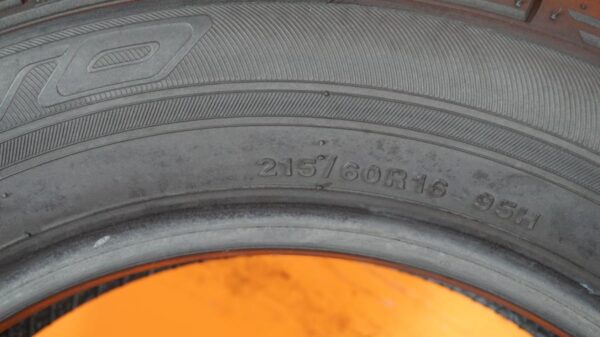 2 used tires 215/60/16 VEENTO - Image 7