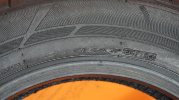 2 used tires 215/60/16 VEENTO - Image 8