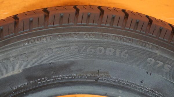 2 used tires 225/60/16 JETZON - Image 7