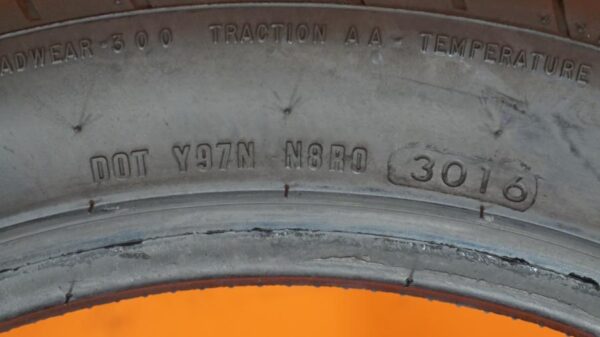 2 used tires 255/40/17 RIKEN - Image 7