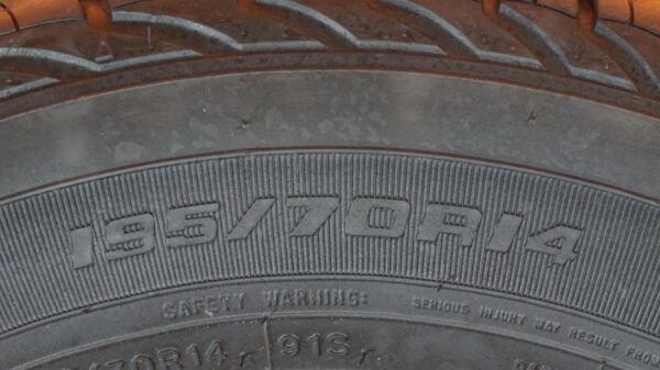 2 used tires 195/70/14 DOUGLAS - Image 7