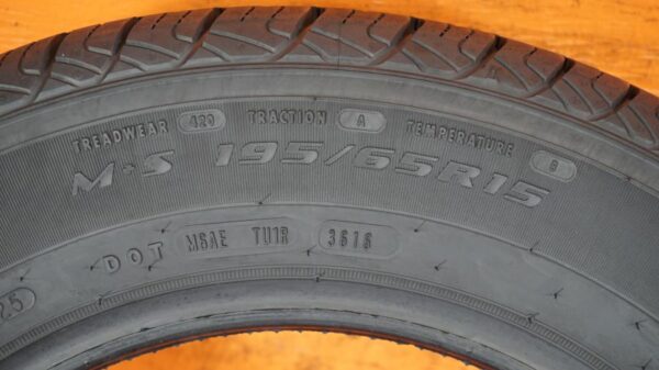 4 used tires 195/65/15 DOUGLAS - Image 7