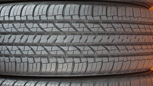 4 used tires 195/65/15 DOUGLAS - Image 4