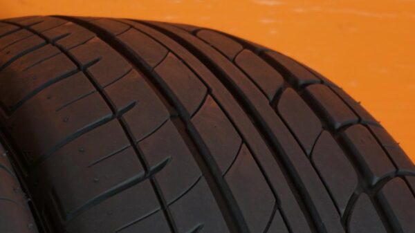 2 used tires 225/60/16 VEENTO - Image 3