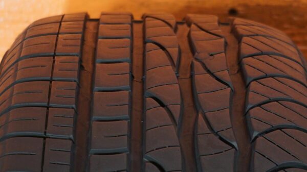 2 used tires 205/55/16 DOUGLAS - Image 3