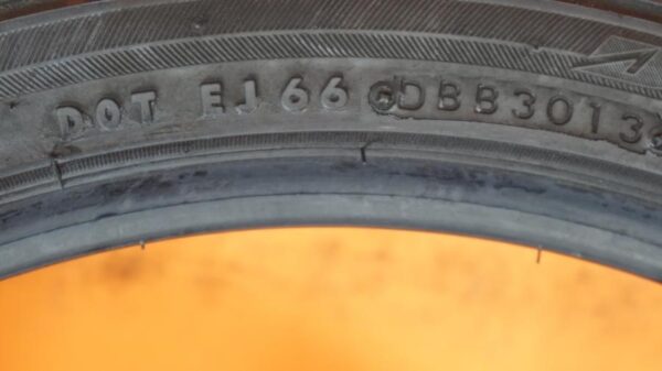 2 used tires 215/40/18 BRIDGESTONE - Image 9