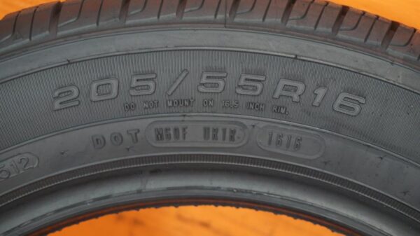 2 used tires 205/55/16 GOODYEAR - Image 6