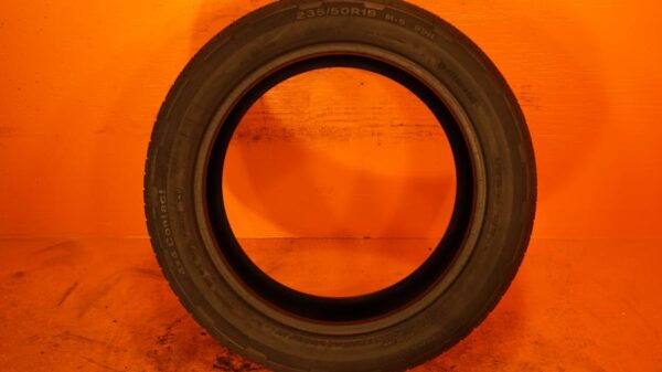 2 used tires 235/50/19 CONTINENTAL - Image 6