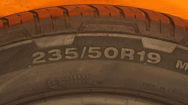 2 used tires 235/50/19 CONTINENTAL - Image 7