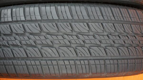 2 used tires 215/70/16 TELSTAR - Image 4