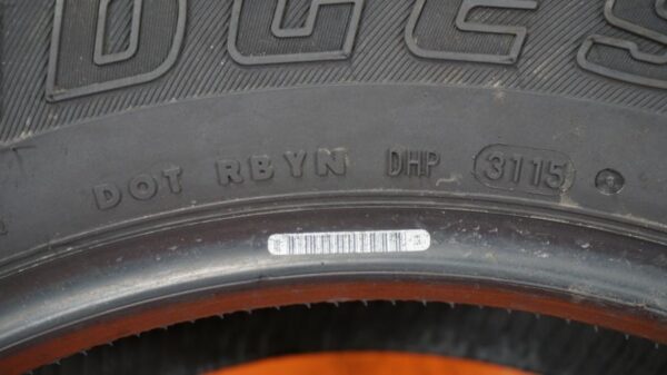 2 used tires 275/60/20 BRIDGESTONE - Image 7