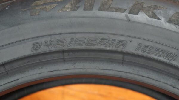 2 used tires 245/55/18 FALKEN - Image 7