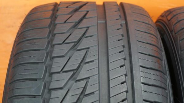 2 used tires 245/55/18 FALKEN - Image 5