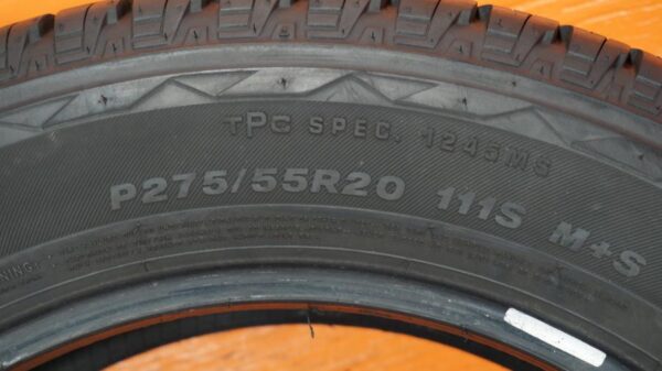 2 used tires 275/55/20 BRIDGESTONE - Image 6