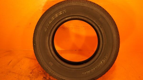 2 used tires 235/70/16 GENERAL - Image 7