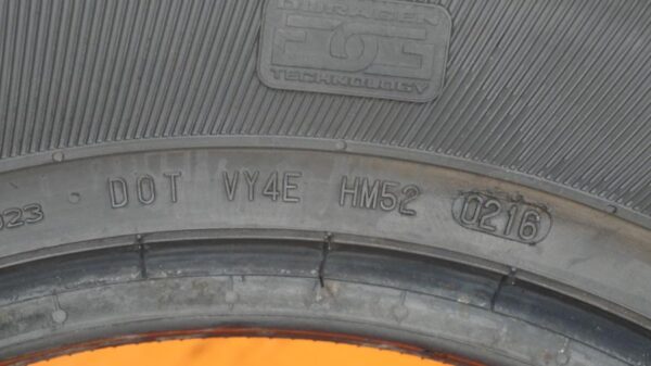 2 used tires 235/70/16 GENERAL - Image 6