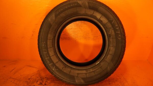 2 used tires 275/65/17 APLUS - Image 6