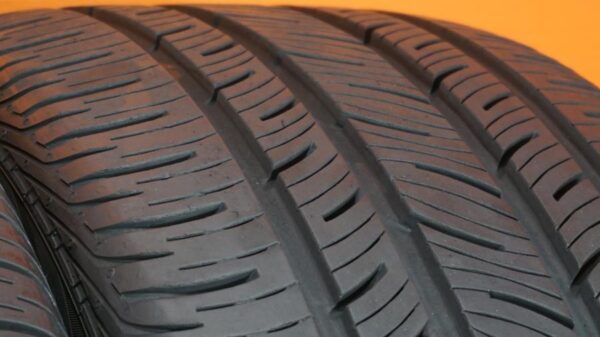 2 used tires 245/40/19 CONTINENTAL - Image 3