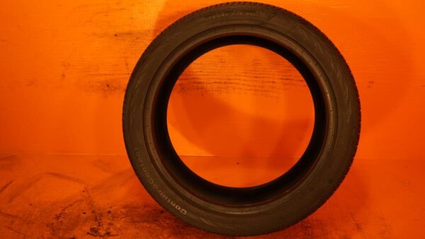 2 used tires 245/40/19 CONTINENTAL - Image 6